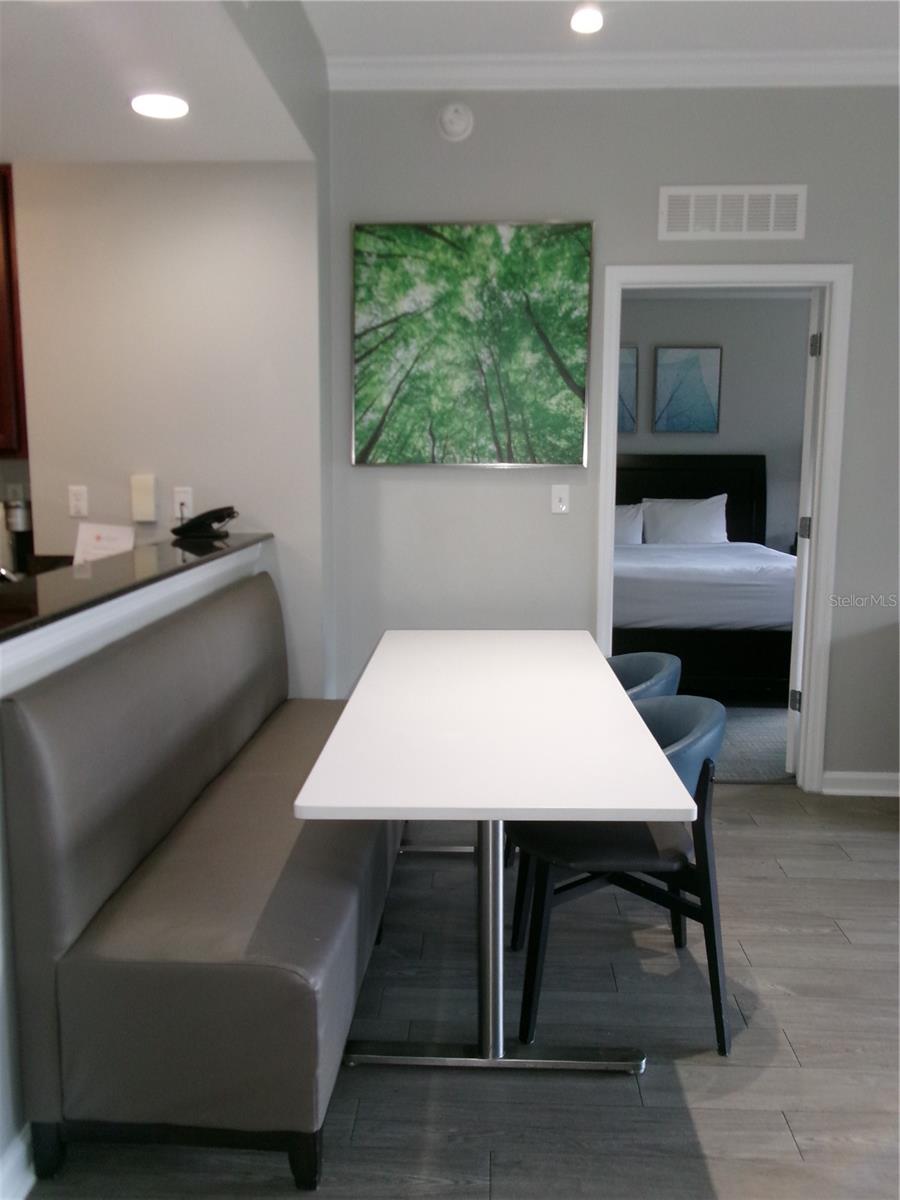 GROVE RESORT AND SPA HOTEL CONDO 1 - Residential