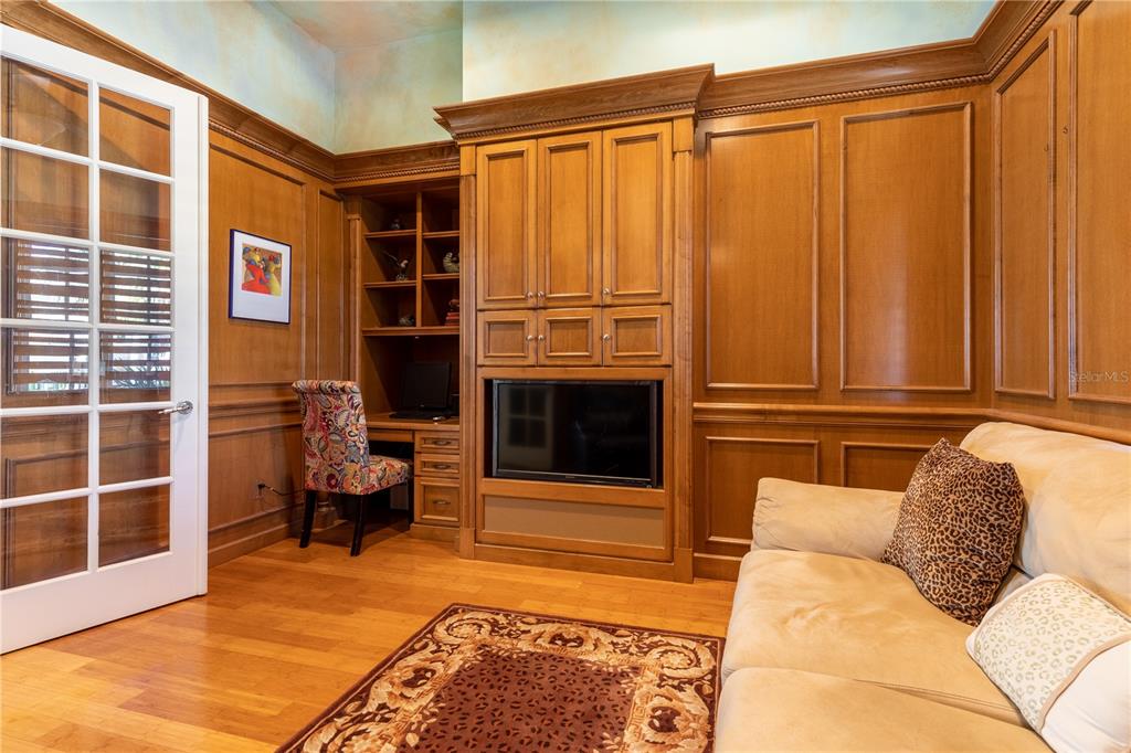 THE RESERVE OF OLD TAMPA BAY - Residential