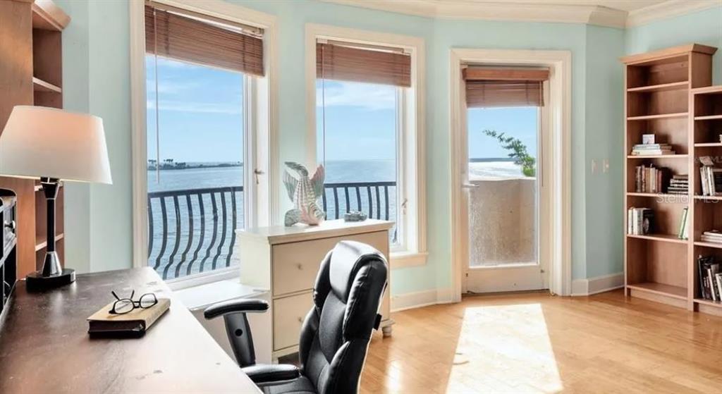 THE RESERVE OF OLD TAMPA BAY - Residential