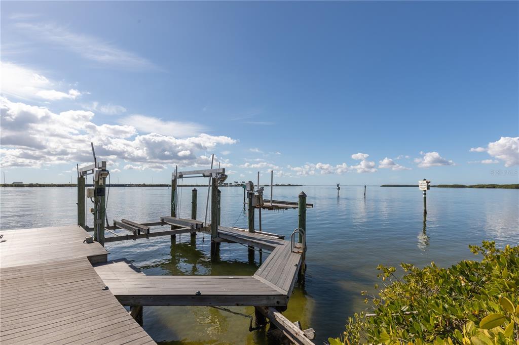 THE RESERVE OF OLD TAMPA BAY - Residential