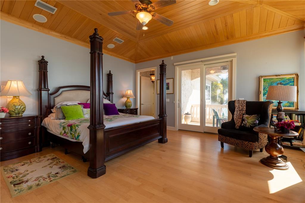 THE RESERVE OF OLD TAMPA BAY - Residential