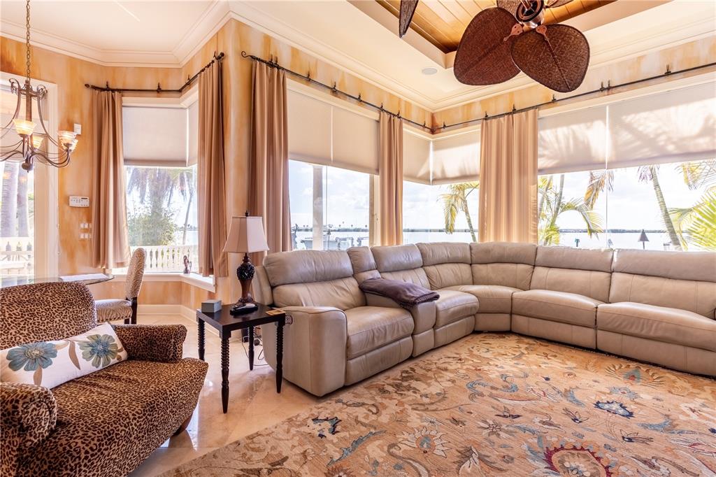 THE RESERVE OF OLD TAMPA BAY - Residential