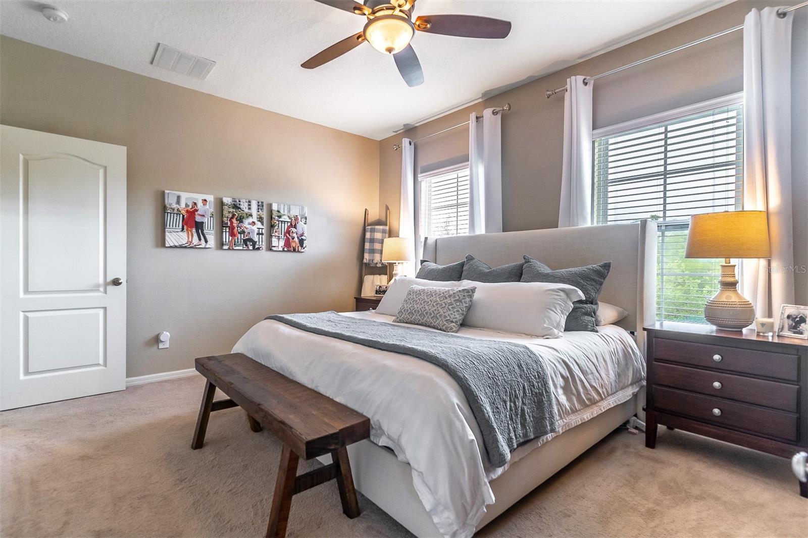 HAMPTONS - SECOND REP - Residential