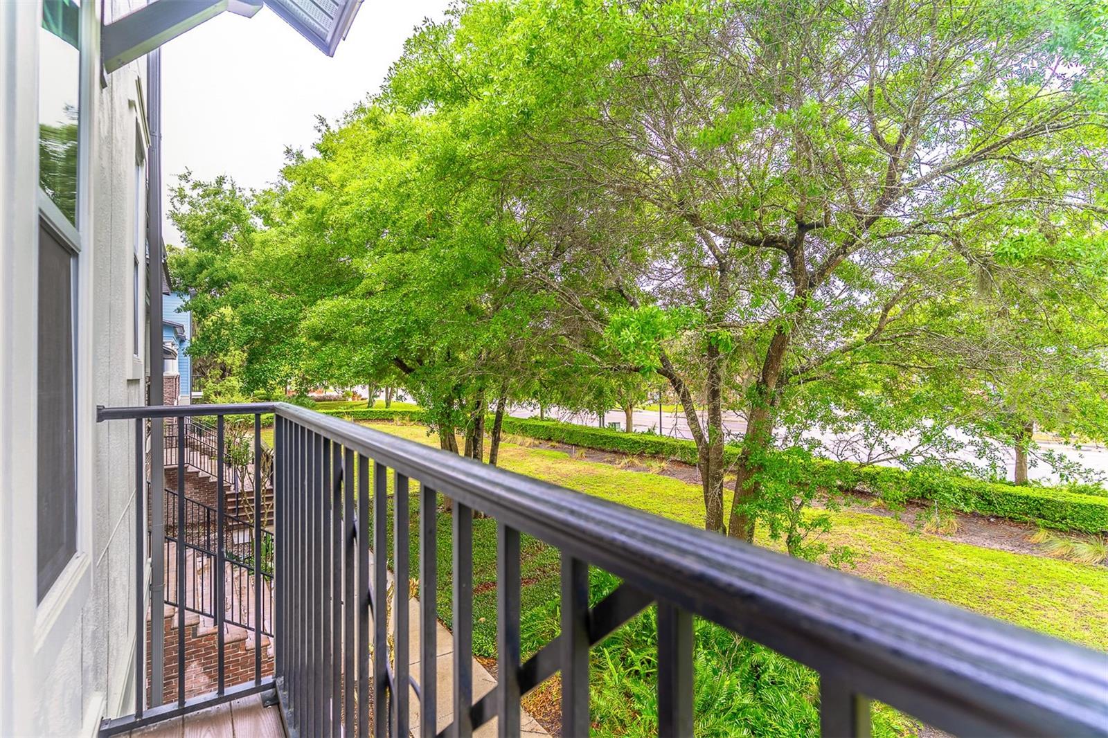 HAMPTONS - SECOND REP - Residential