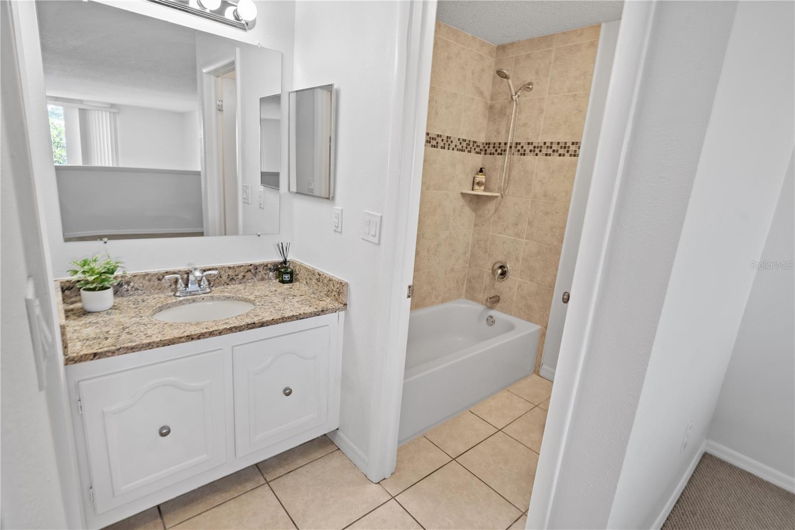 ROYAL ARMS CONDO - Residential