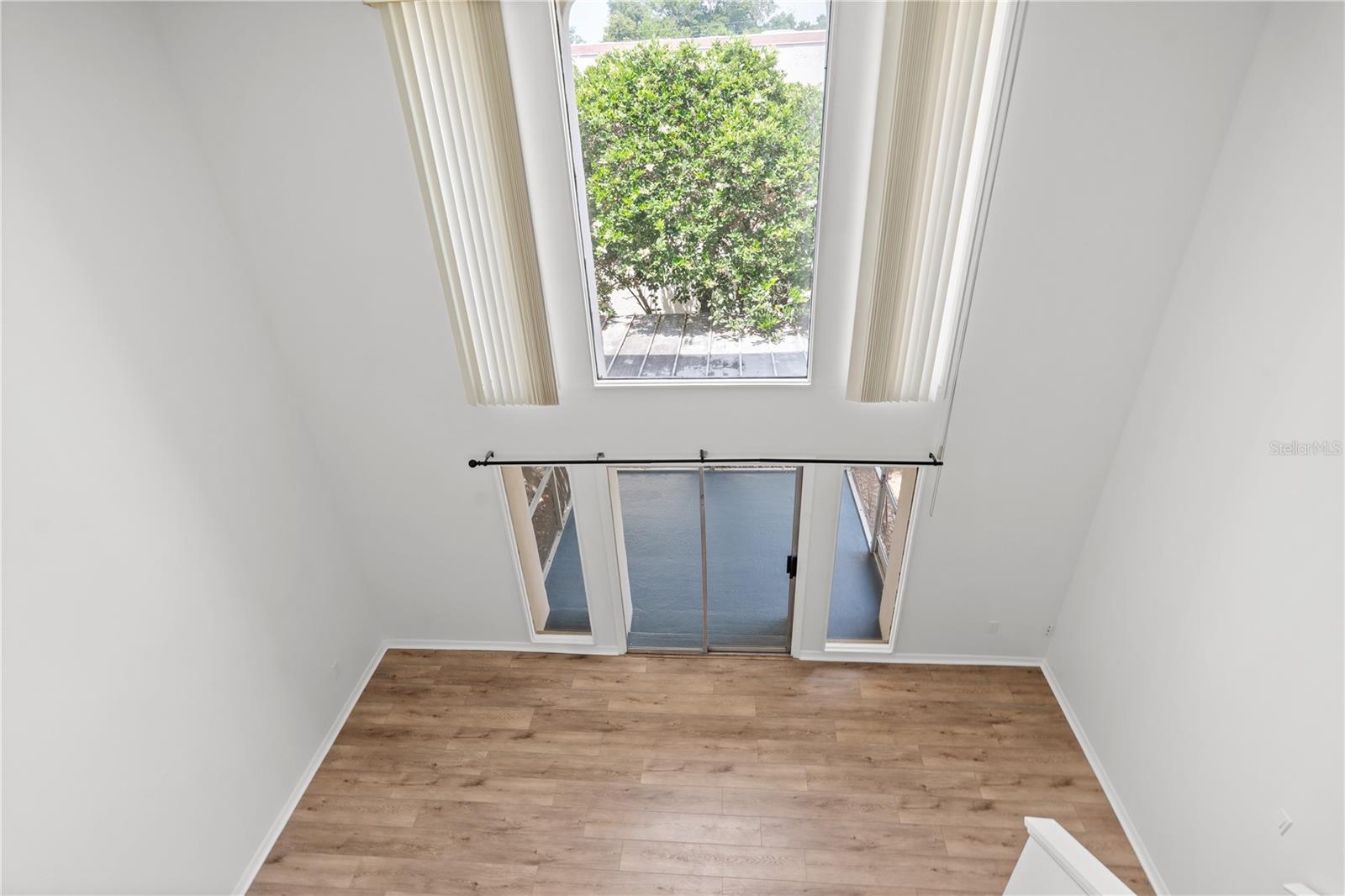 ROYAL ARMS CONDO - Residential