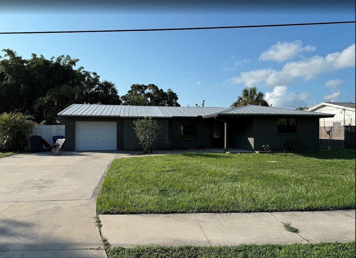 Welcome to this charming 2-bedroom, 2-bath pool home nestled in the heart of Sarasota. Set on an 8,200 sq. ft. lot, this property offers a seamless blend of comfort and style, perfect for year-round living or seasonal enjoyment.
Inside, you’ll find quality wood flooring throughout, granite countertops in the kitchen, and a spacious layout ideal for relaxing or entertaining. Major updates include a new 2024 A/C system and a durable metal roof, offering both peace of mind and long-term value.
Enjoy Florida living at its finest with your own private pool, attached garage, and room to make the outdoor space your own.