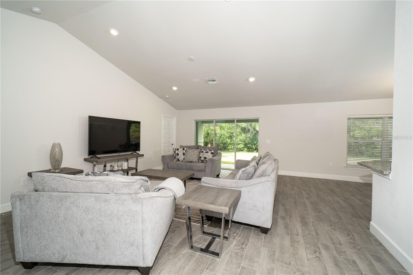 2858 PARLAY LANE