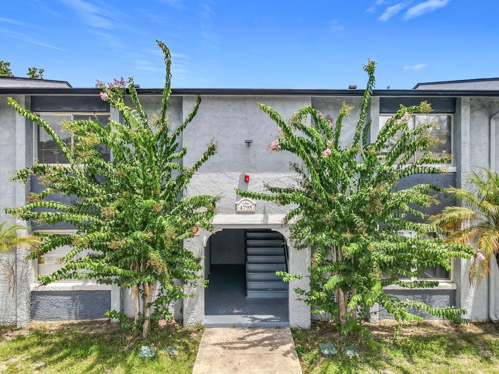 Photo of 4795 S Texas Avenue #4795C, Orlando, FL 32839 (MLS # O6401313)