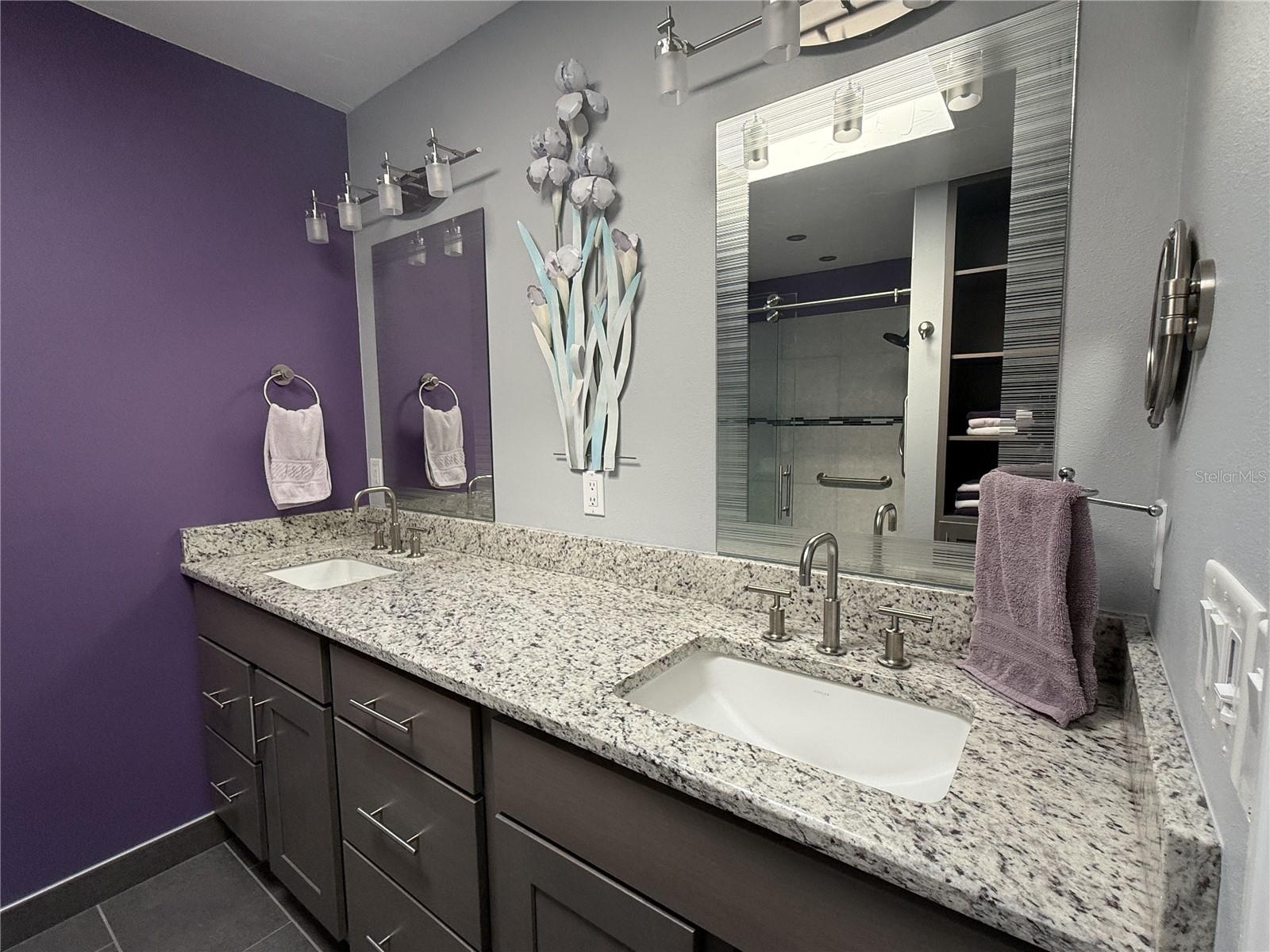 COUNTRY MEADOWS - Residential