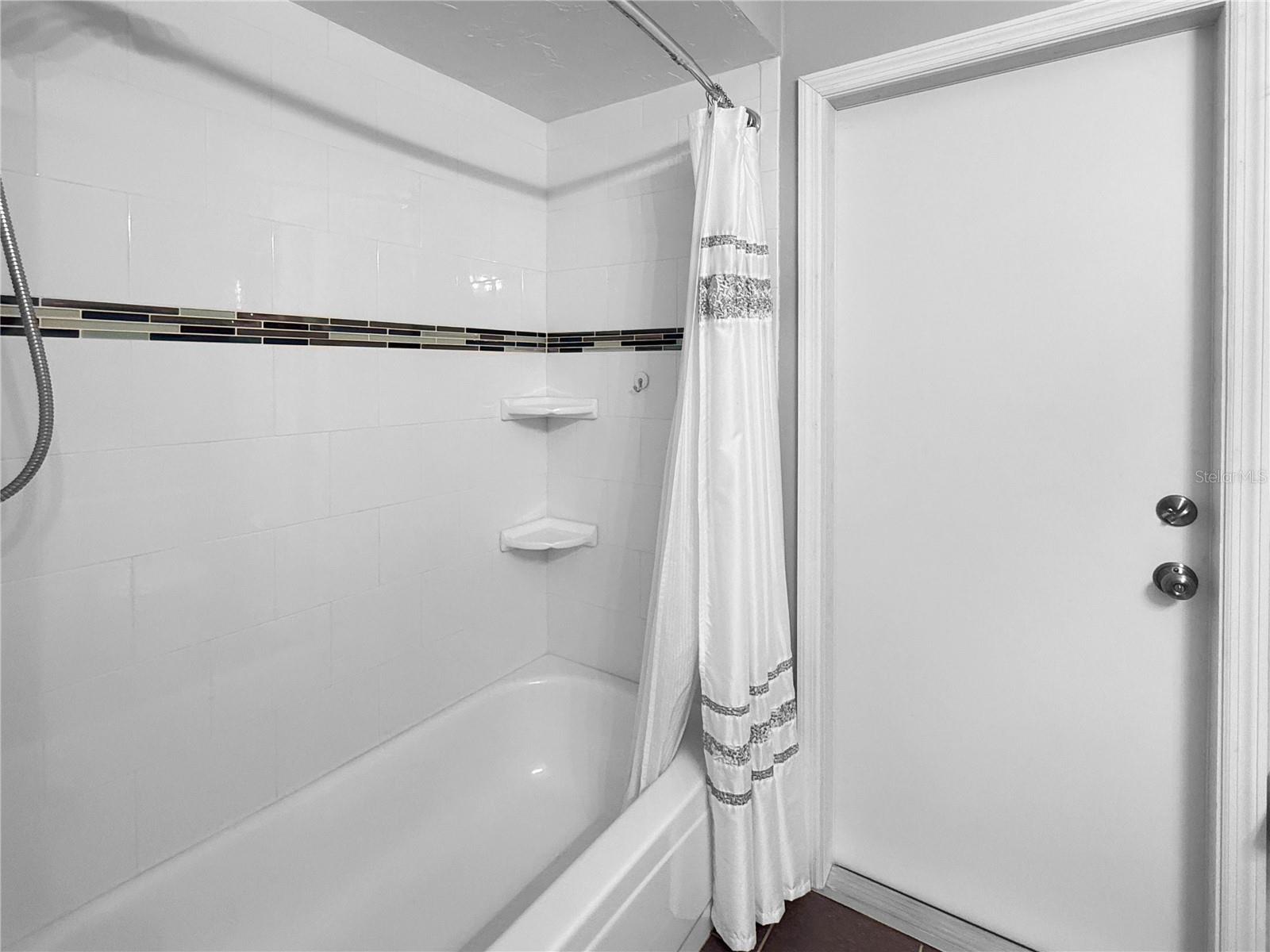 COUNTRY MEADOWS - Residential