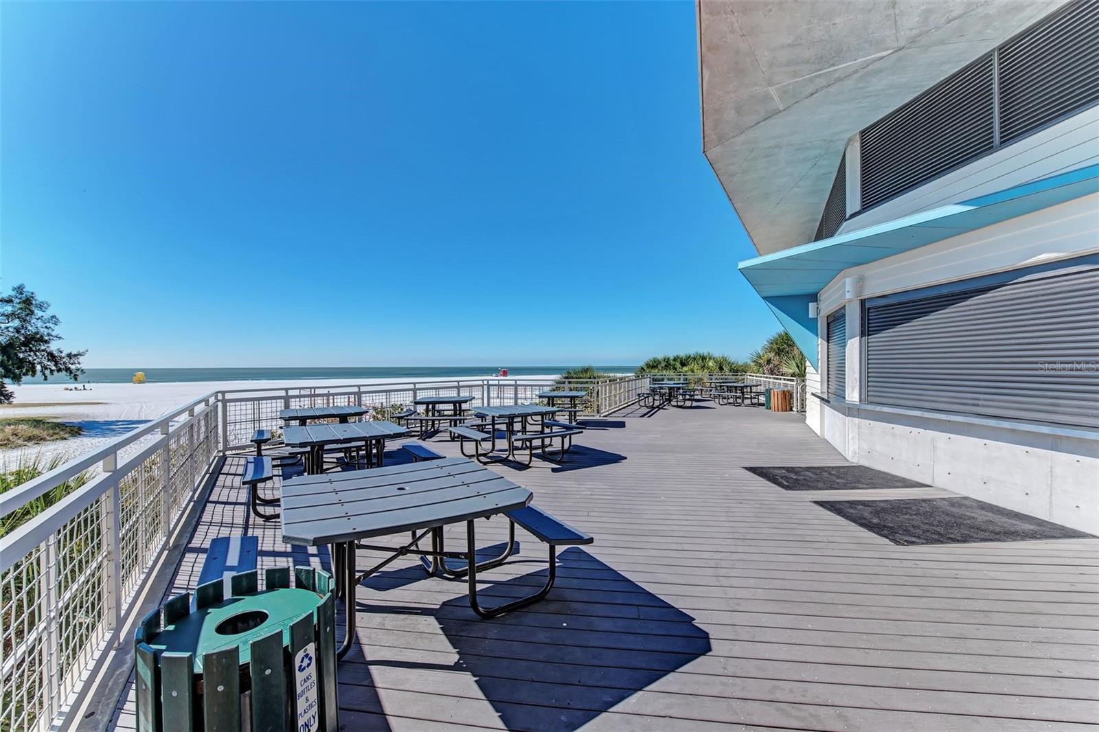 SIESTA ISLES - Residential