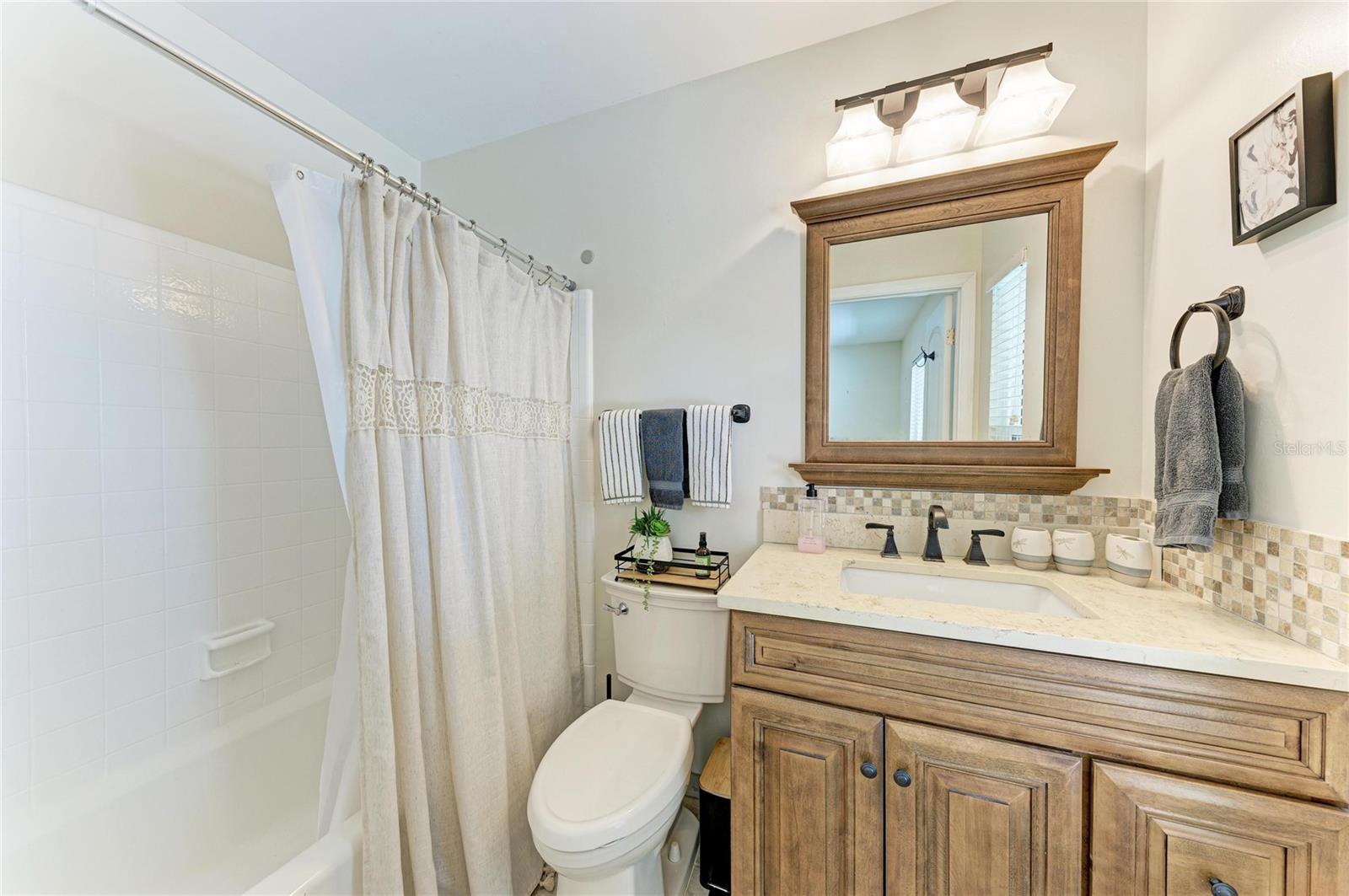 SIESTA ISLES - Residential