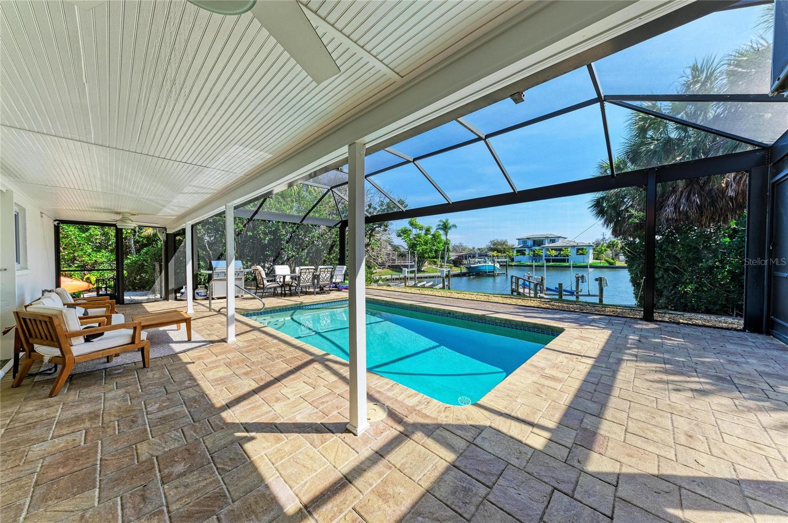 SIESTA ISLES - Residential