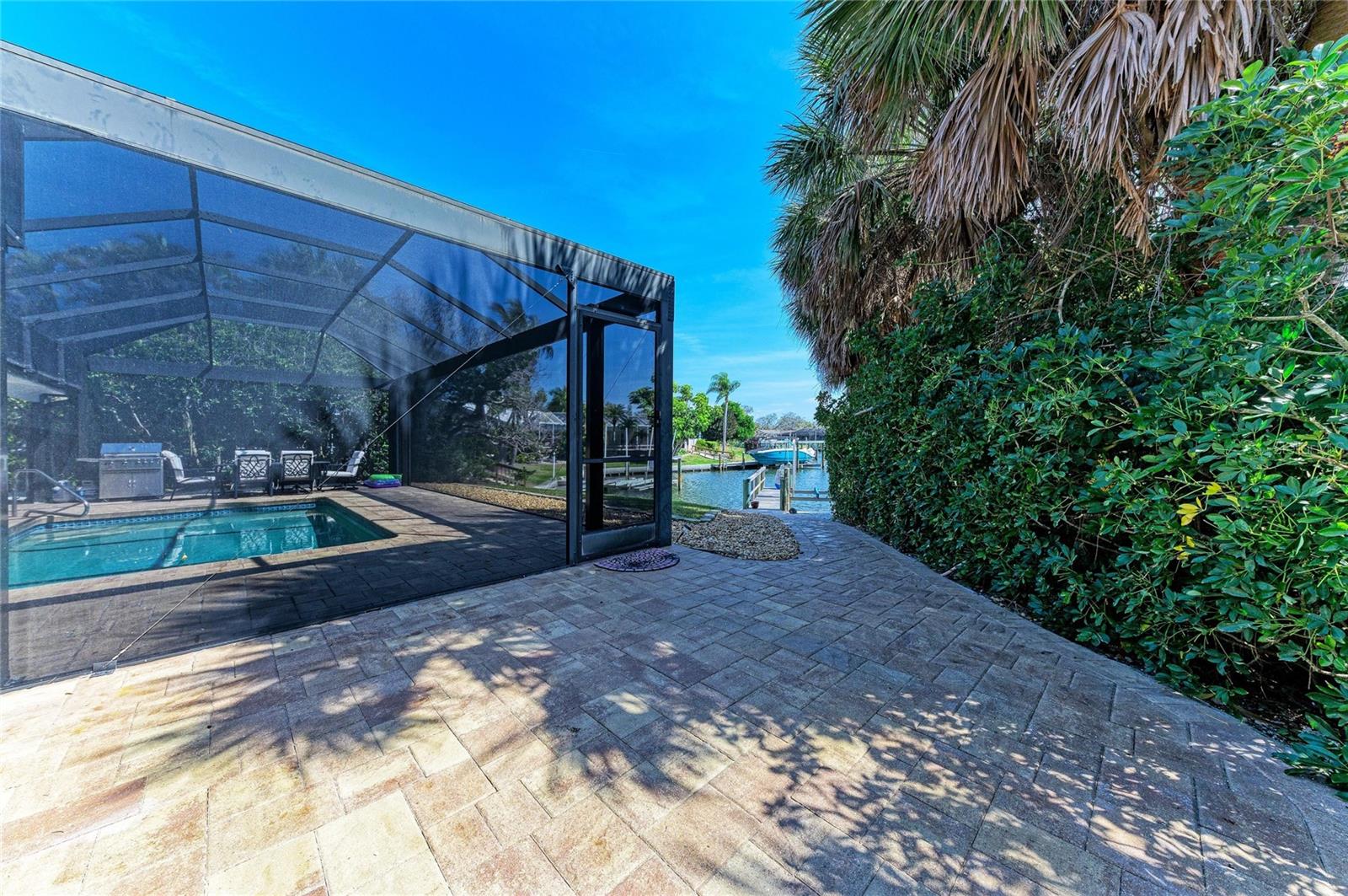 SIESTA ISLES - Residential