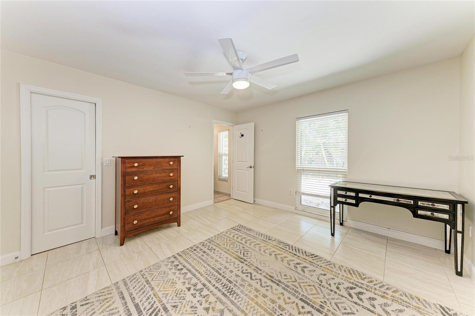 SIESTA ISLES - Residential