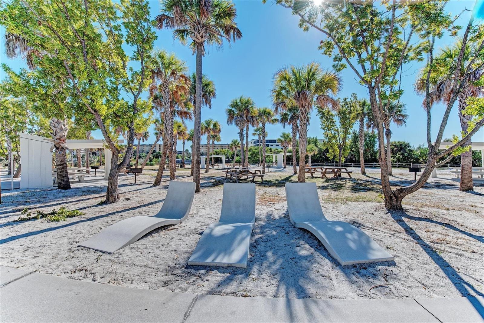 SIESTA ISLES - Residential