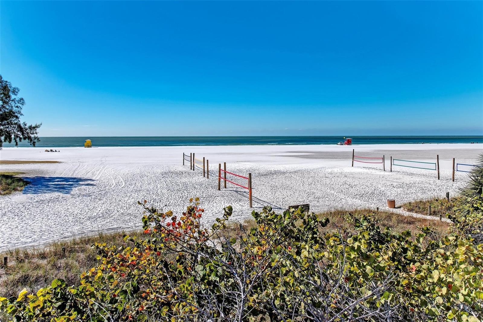 SIESTA ISLES - Residential