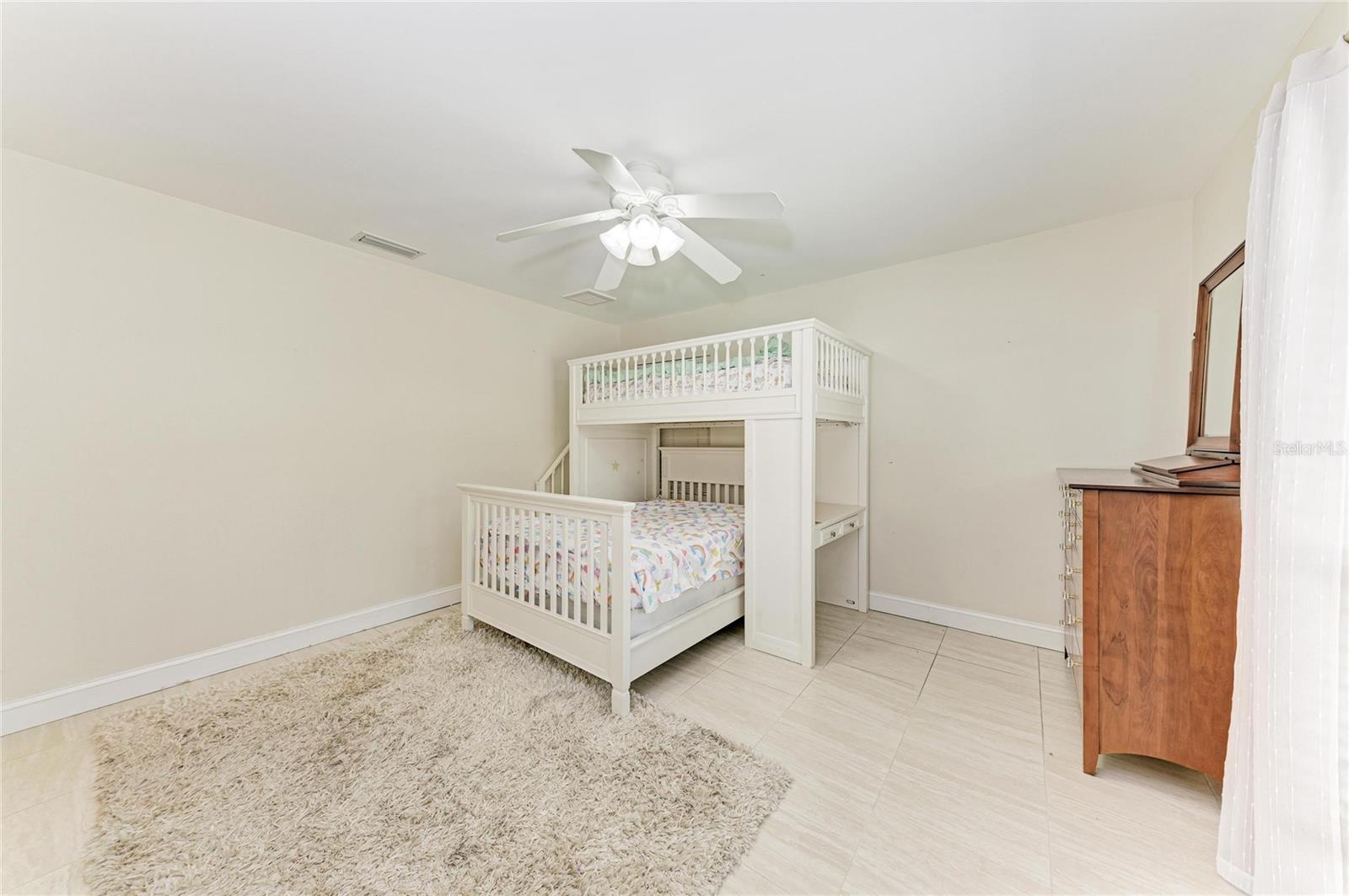 SIESTA ISLES - Residential