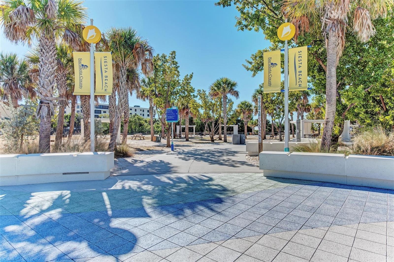 SIESTA ISLES - Residential