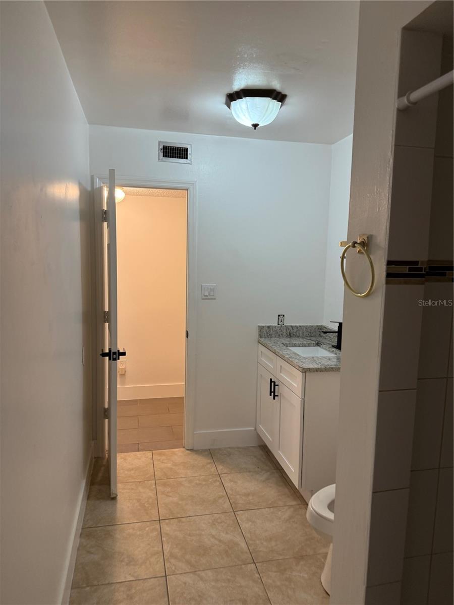 BARRINGTON SUB UNIT B - Residential Lease