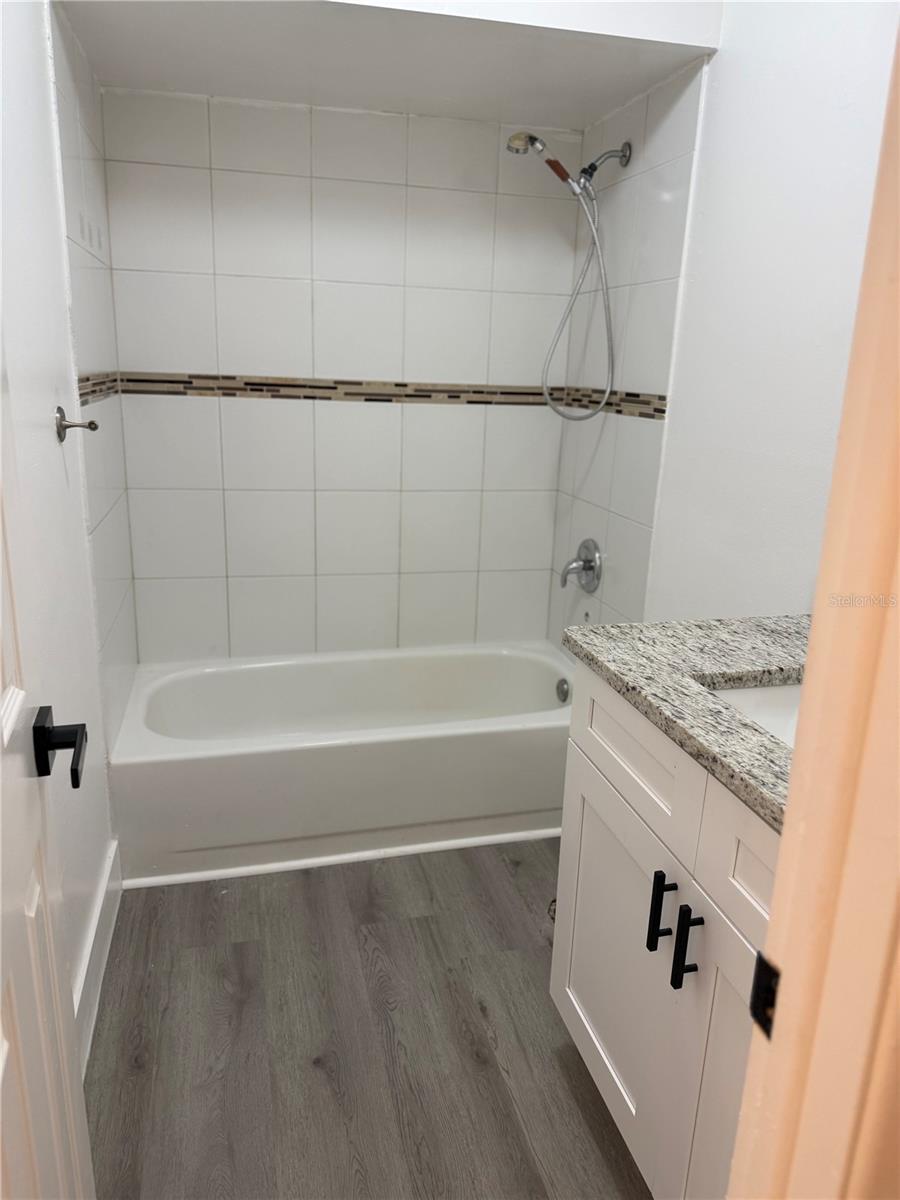 BARRINGTON SUB UNIT B - Residential Lease