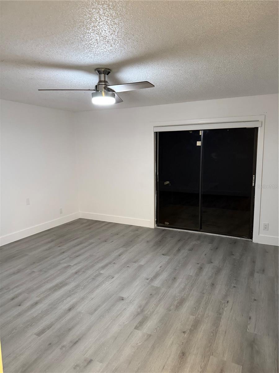 BARRINGTON SUB UNIT B - Residential Lease