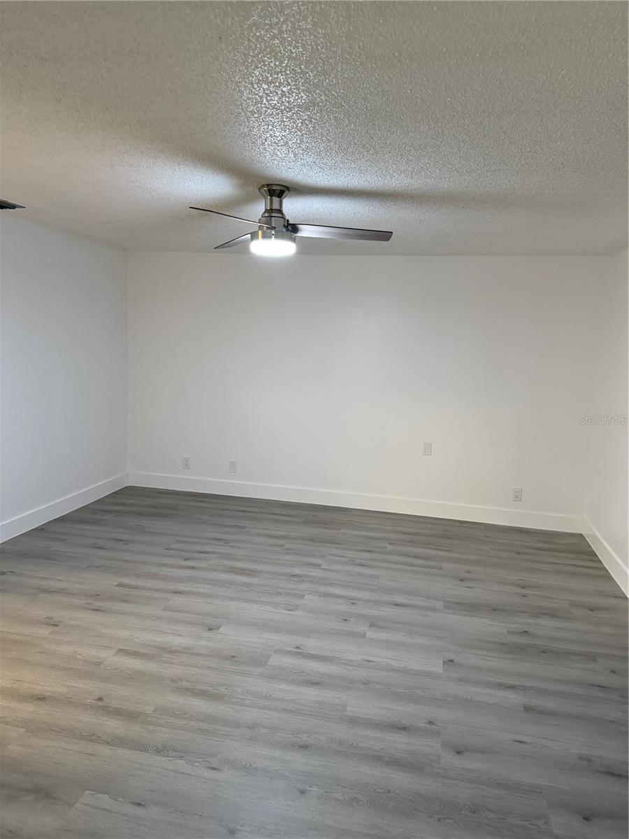 BARRINGTON SUB UNIT B - Residential Lease