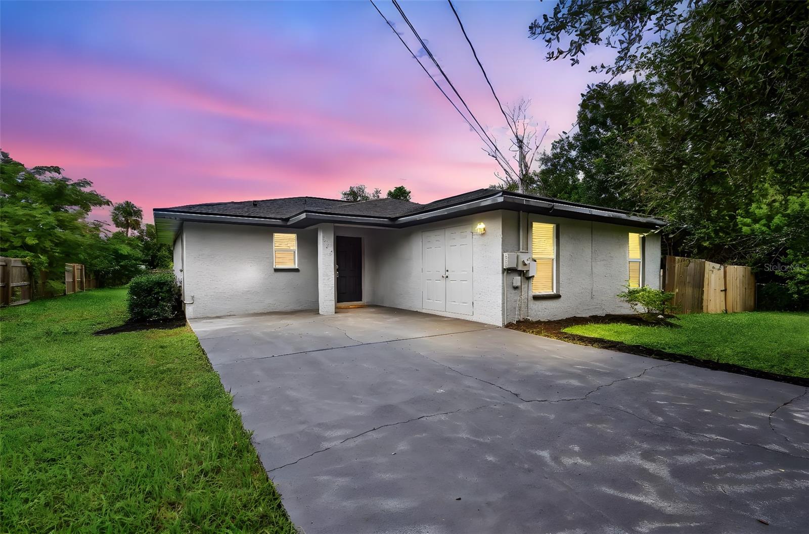 Under contract-accepting backup offers. Move-In Ready Home – 3bed + office or 4 Bedrooms, 2 bathrooms
Samoset Area – NO HOA | NO CDD
Looking for a spacious, updated home with modern finishes and a huge yard? This 1,551 sq. ft. concrete block home has everything you need and more!
Flexible Layout – 3 bedrooms + office (or 4 bedrooms)
2 Beautiful Bathrooms – with new floating vanities & dual LED mirrors
Modern Kitchen – brand-new soft-close Innovation Cabinetry, black quartz swirl countertops, & Frigidaire stainless steel appliances
Indoor Laundry Room – convenience at your fingertips
2018 Roof – peace of mind with a newer roof
Extra Large Lot – over 9,000 sq. ft.
Permitted 6-Foot Privacy Fence – fully fenced backyard, perfect for pets, kids, and entertaining
Quiet Location – tucked away on a dead-end street
Prime Location – close to shopping, grocery stores, and daily conveniences
Why You’ll Love It:
Plenty of space for family, guests, or a home office.
Modern design with sleek finishes that stand out.
Privacy and security with a permitted full-height fence.
No HOA or CDD fees – freedom to enjoy your property your way!
Perfect for gatherings, outdoor living, and enjoying Florida sunshine.
Don’t miss this opportunity! Homes like this move fast – schedule your private showing today!
