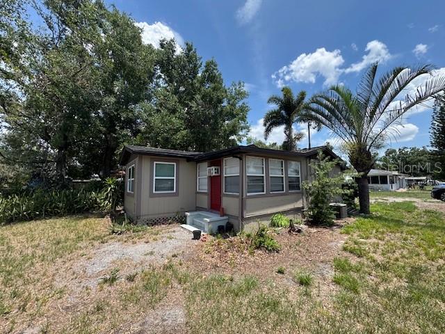 INVESTOR SPECIAL!! 2/1 IN PRIME LOCATION. EXCELLENT BUY AND HOLD OPPORTUNITY JUST 1.5 MILES FROM THE INTERSTATE AND SHOPPING. THIS 2/1 PROPERTY IS PERFECT FOR INVESTORS SEEKING STRONG RENTAL POTENTIAL OR A LONG TERM ASSET IN A GROWING AREA. DONT MISS THIS WELL POSITIONED INVESTMENT IN A HIGH DEMAND LOCATION
