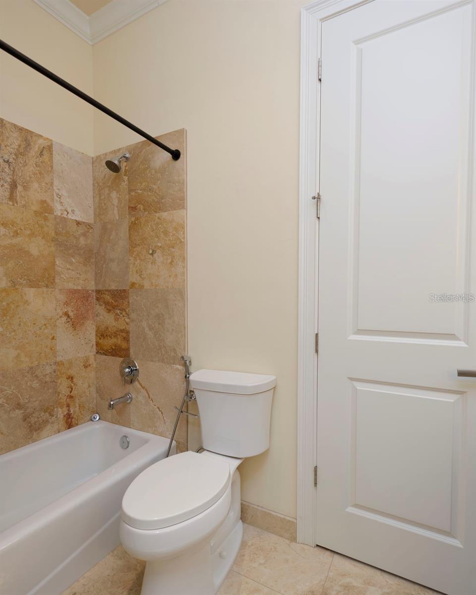 HAILE PLANTATION UNIT 36 PH 1 - Residential Lease