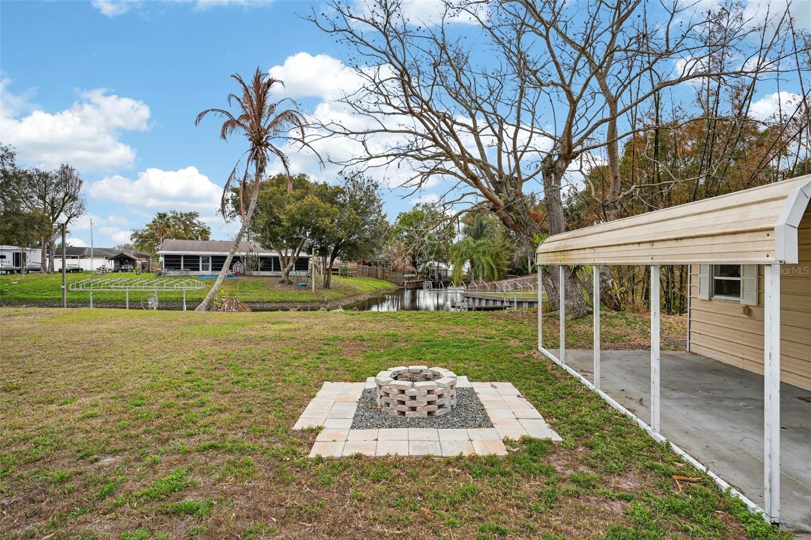 RUNNYMEDE SHORES - Residential