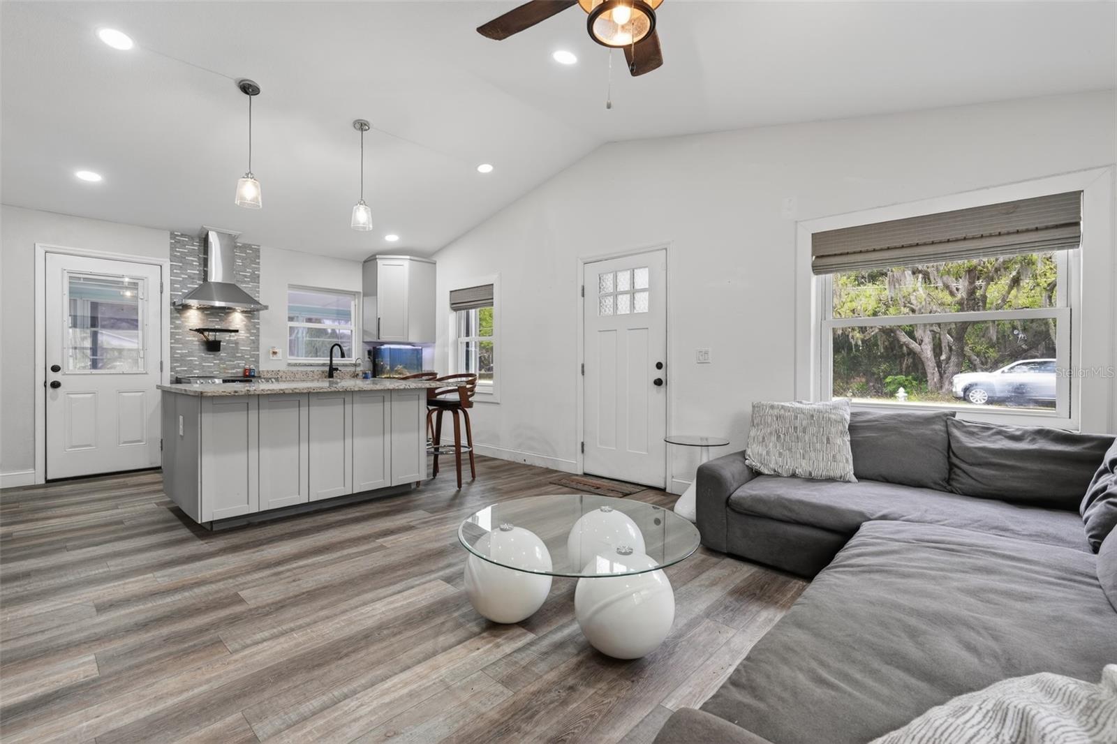 RUNNYMEDE SHORES - Residential