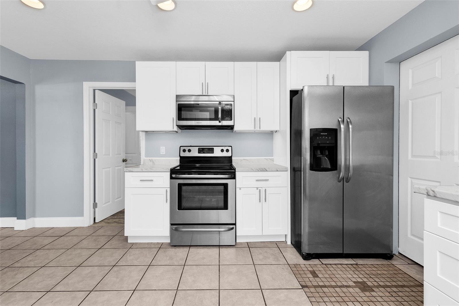 BAY SHORES - Residential