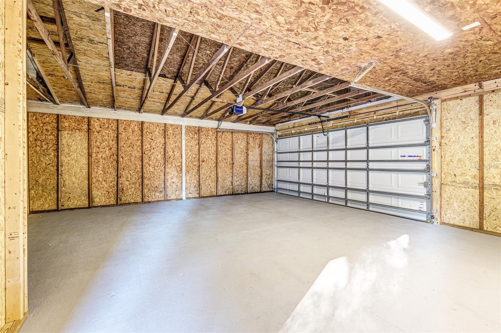 HACKLAKE - Residential