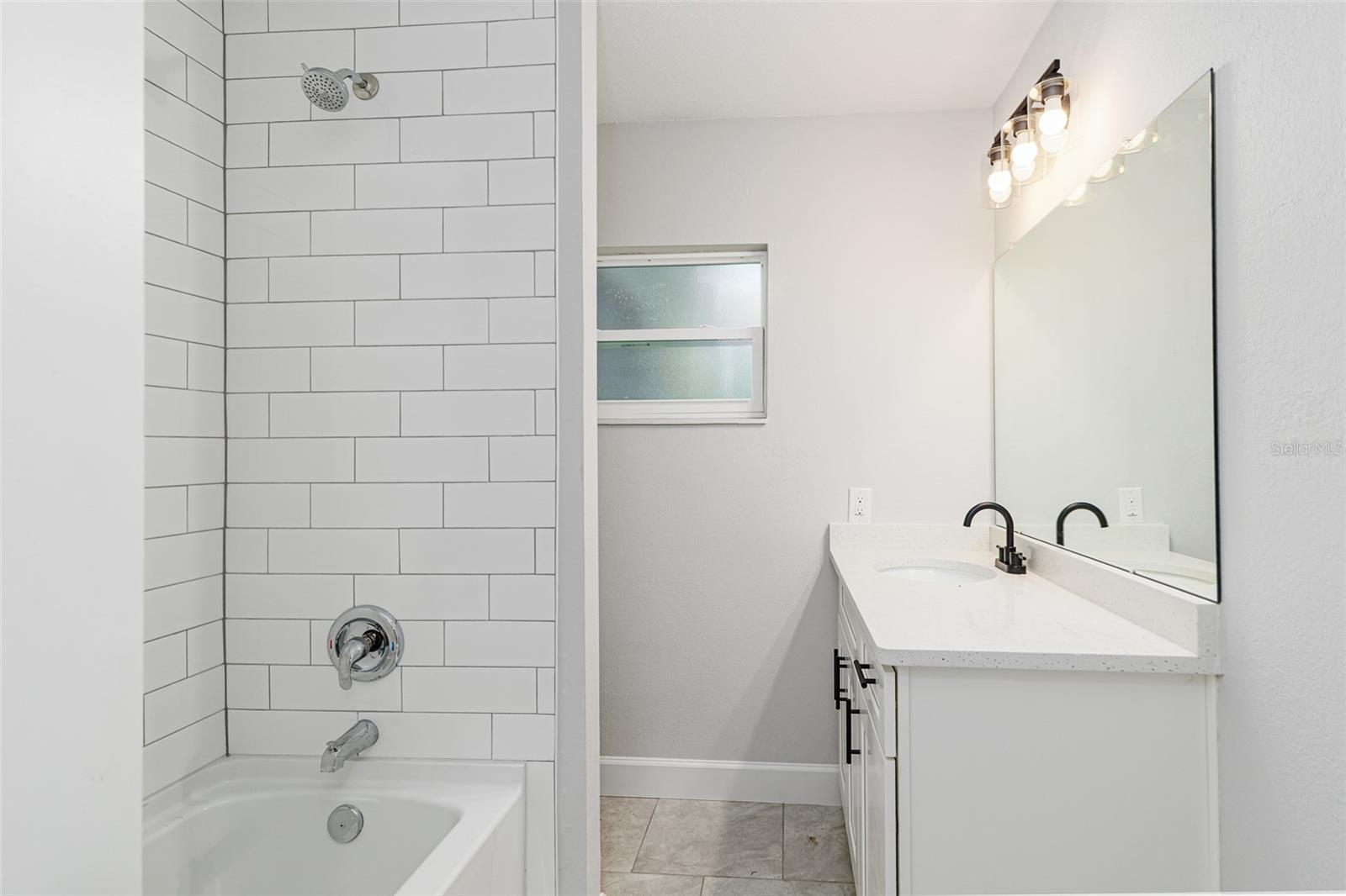 HACKLAKE - Residential