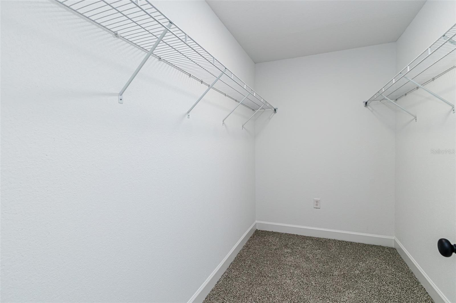 HACKLAKE - Residential