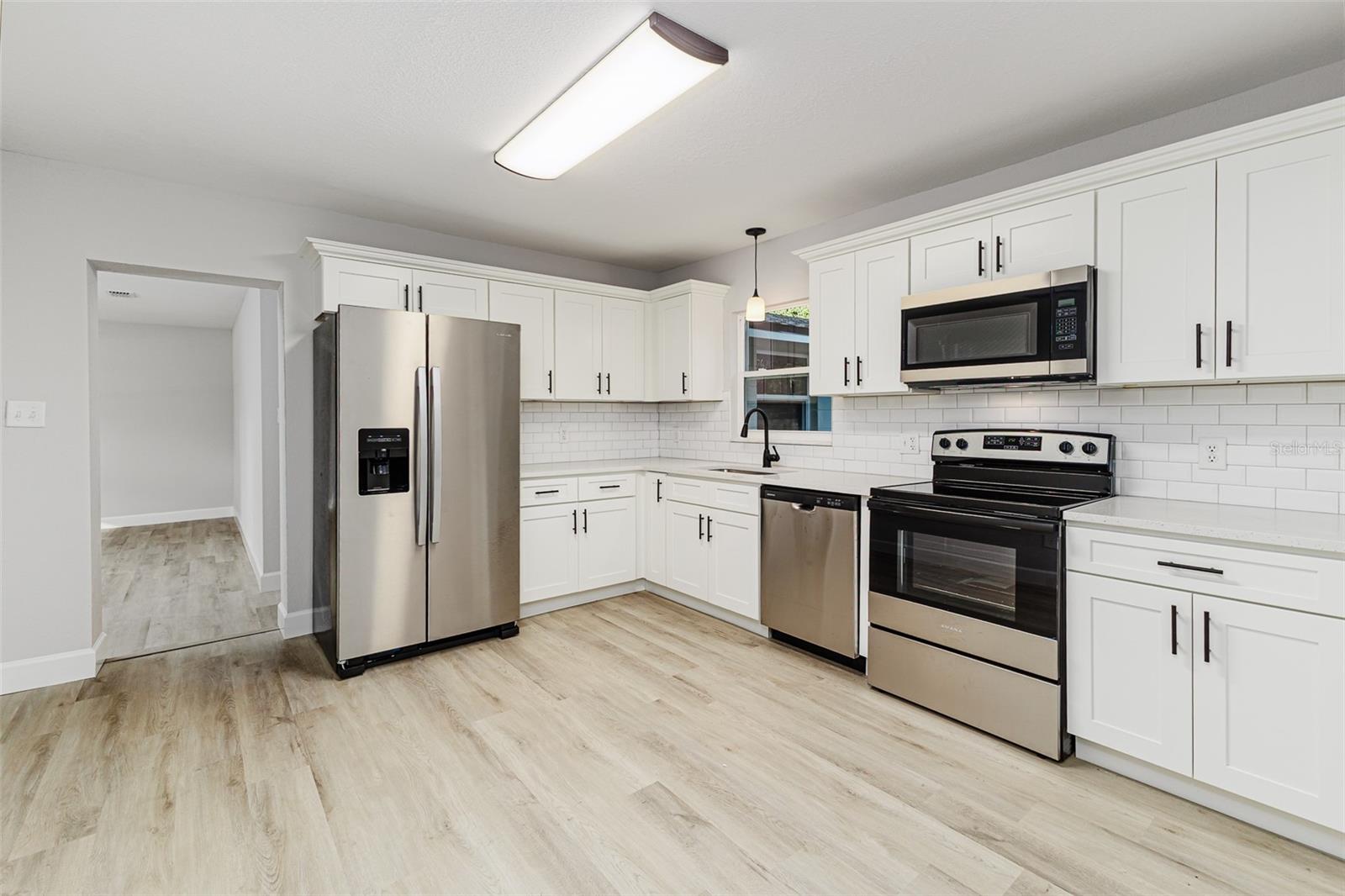 HACKLAKE - Residential