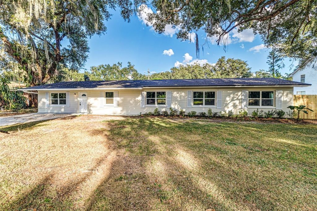 Photo of 1010 S 1st Avenue, Bartow, FL 33830 (MLS # L4956815)