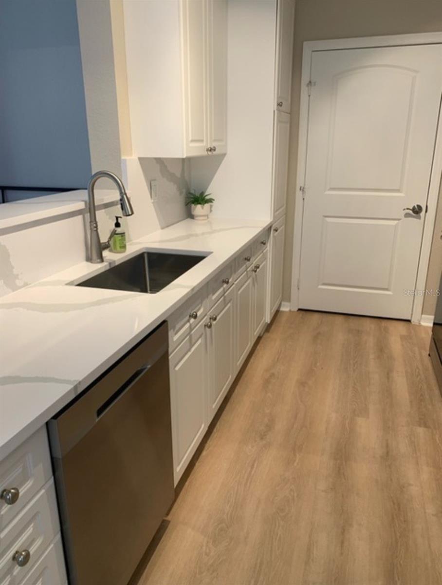 VILLA SONOMA AT INTERNATIONAL PLAZA CONDO - Residential Lease