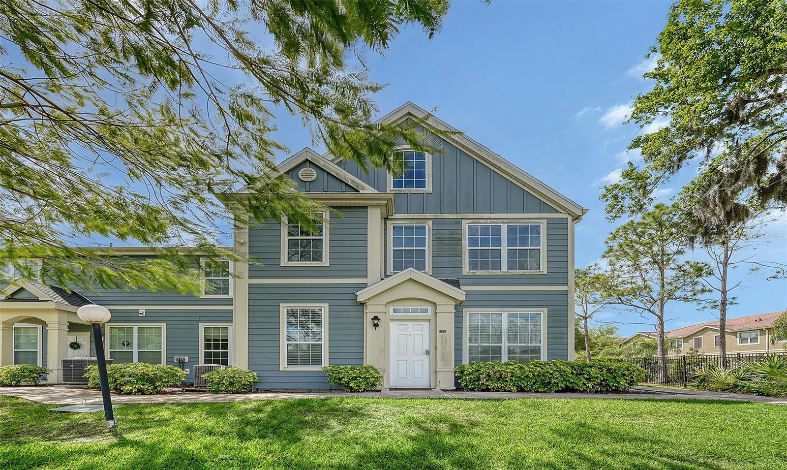 ADMIRALS WALK - Residential