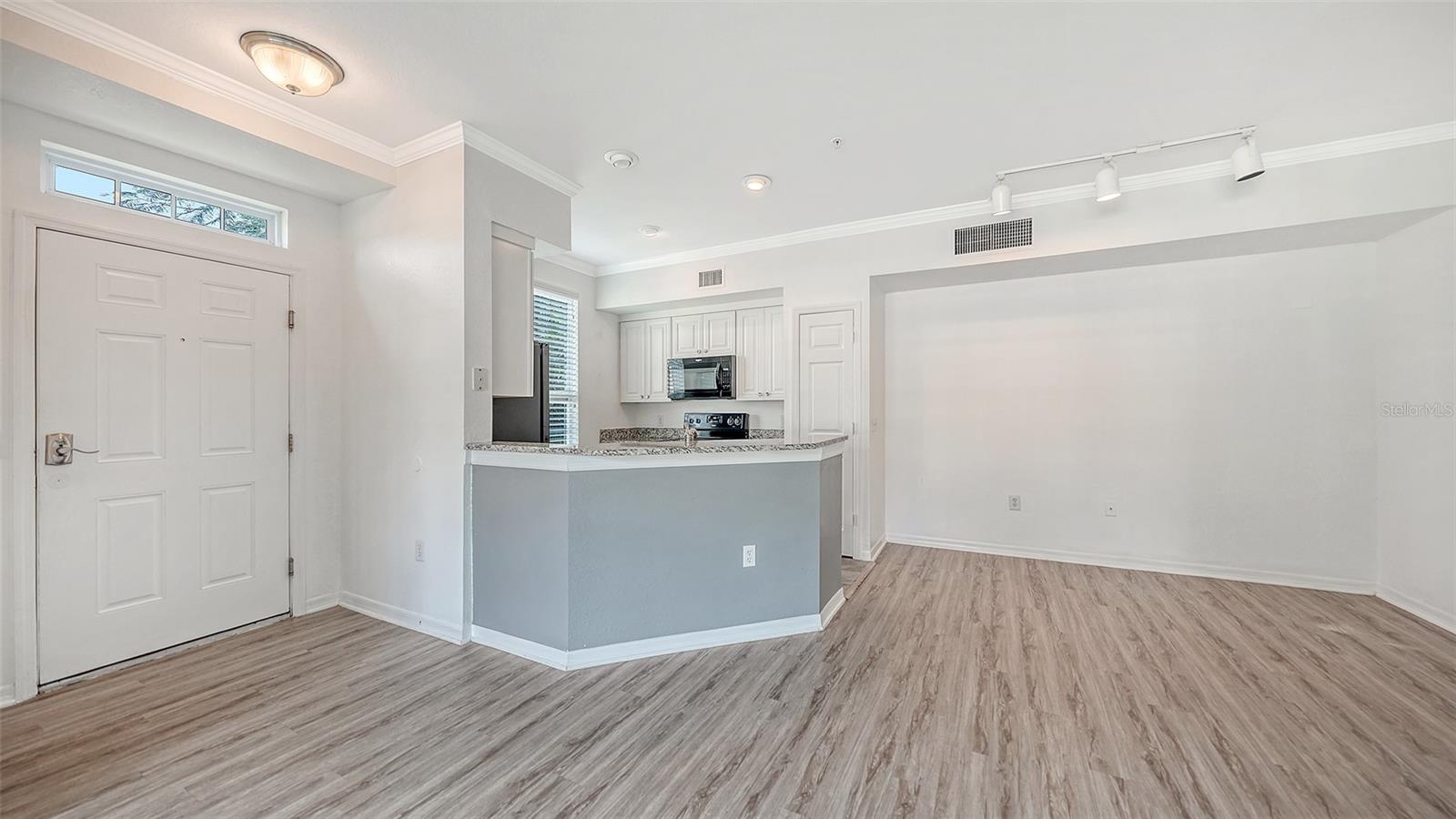 ADMIRALS WALK - Residential