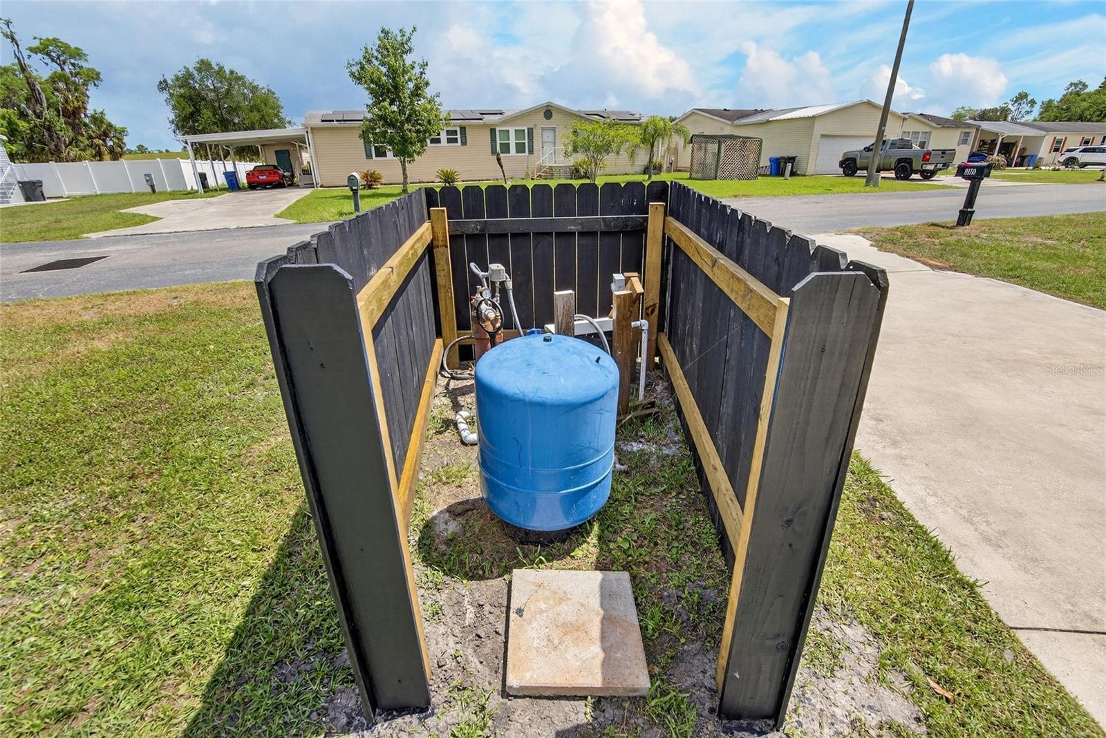 TEMPLE TERRACE WOODS - Residential