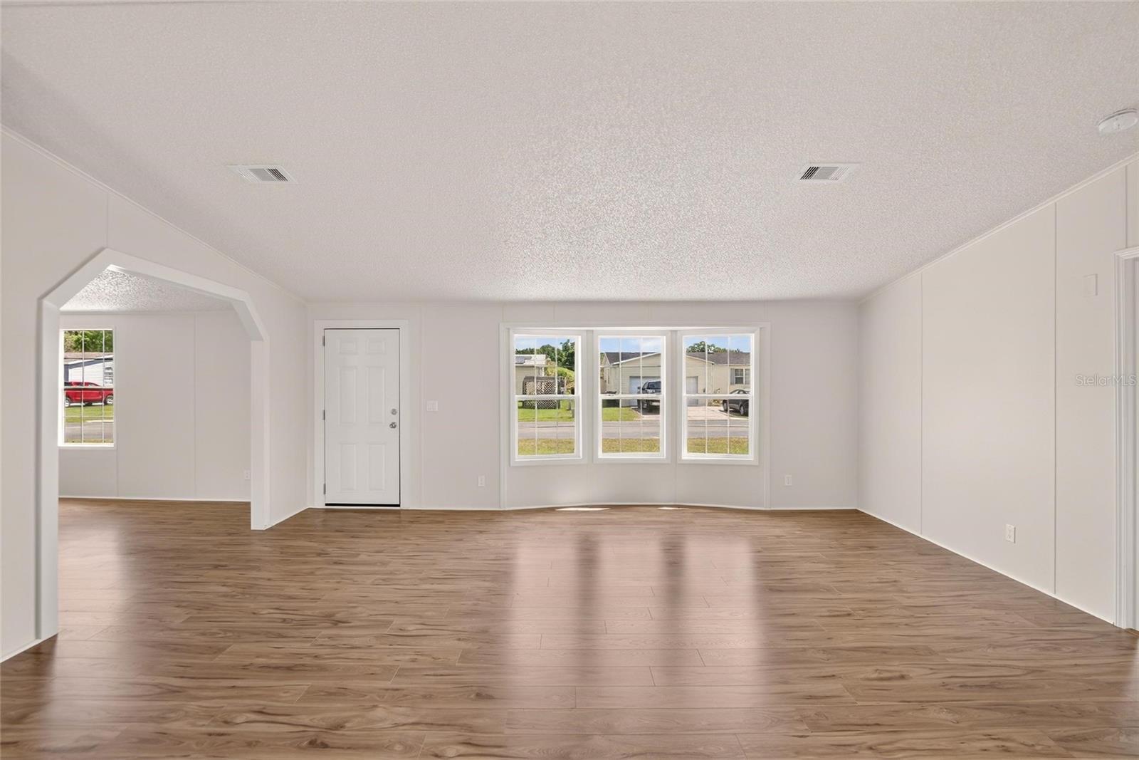 TEMPLE TERRACE WOODS - Residential