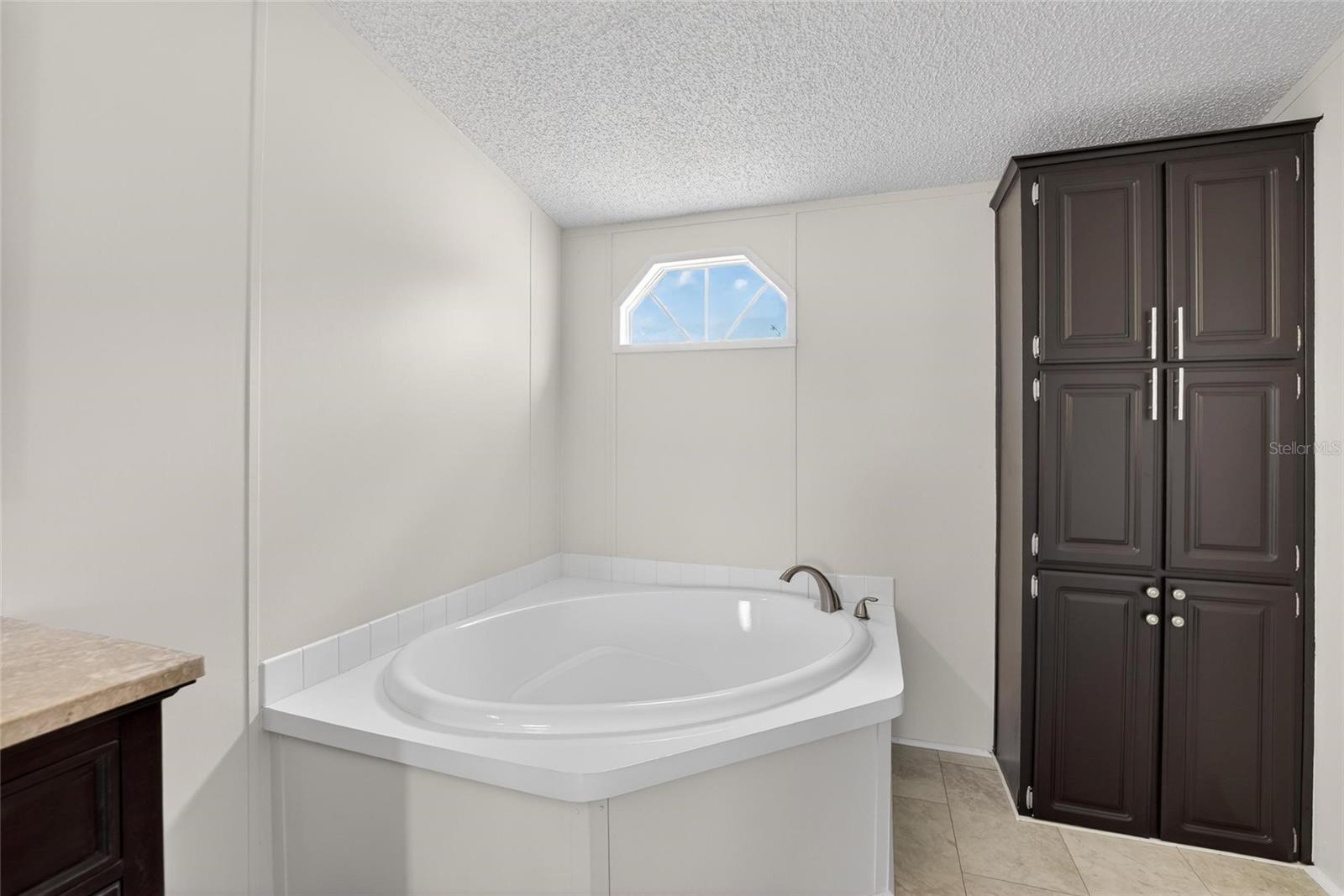 TEMPLE TERRACE WOODS - Residential