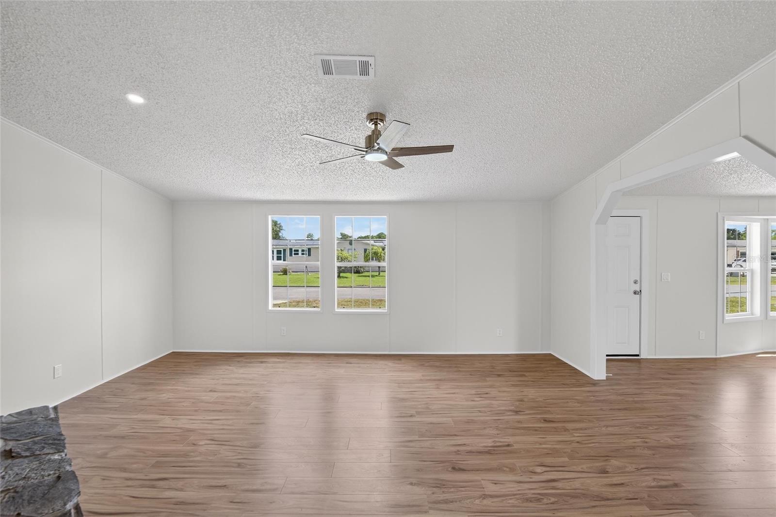 TEMPLE TERRACE WOODS - Residential