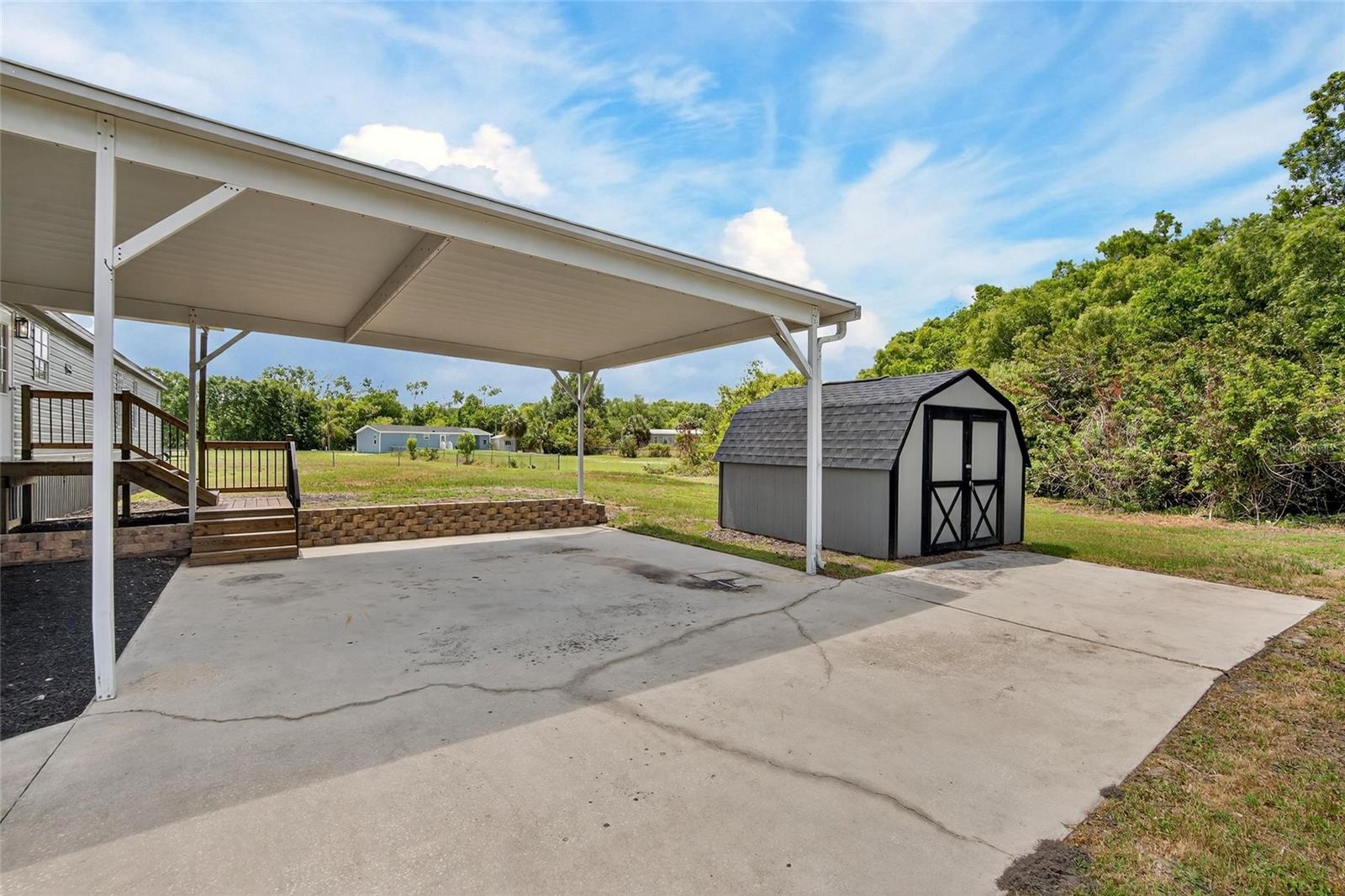 TEMPLE TERRACE WOODS - Residential