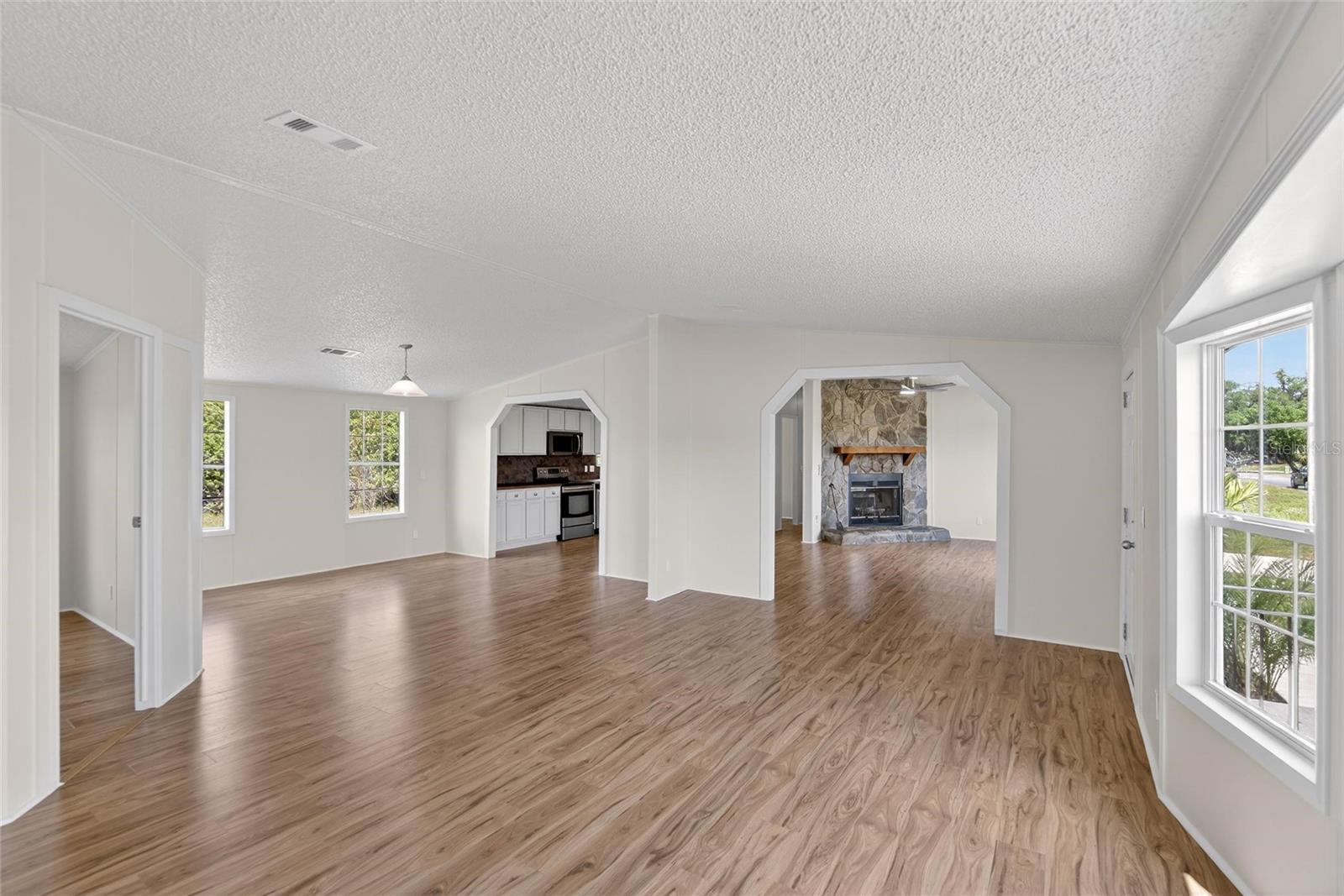 TEMPLE TERRACE WOODS - Residential