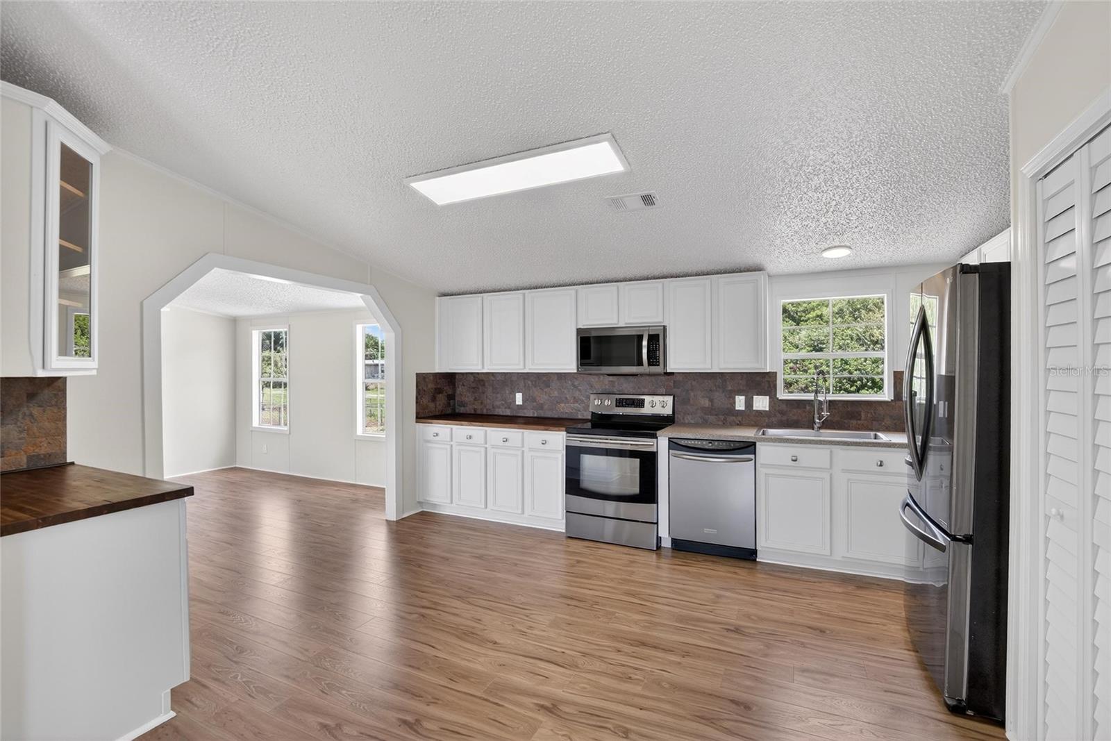 TEMPLE TERRACE WOODS - Residential