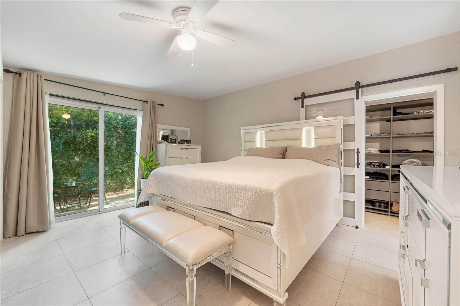FLAMINGO SHORES - Residential